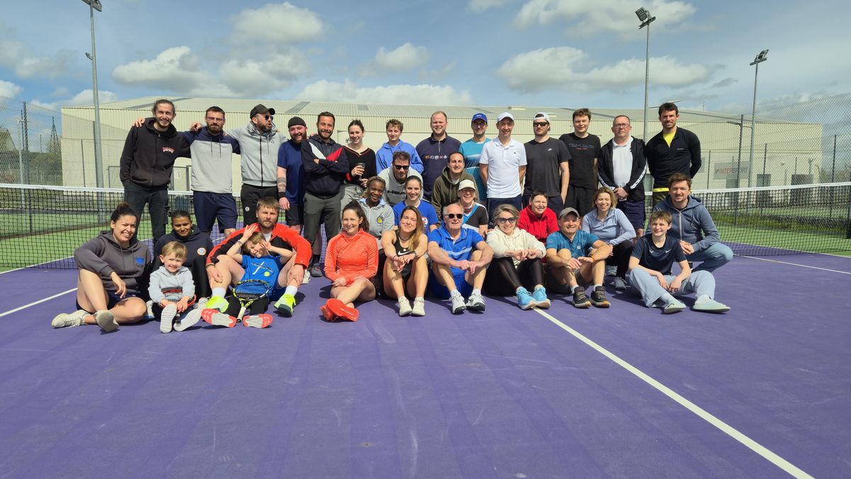 Stage Equipe - Photo de groupe sur le court